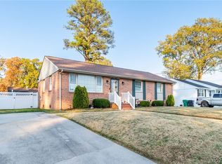 912 Dogwood Dr, Colonial Heights, VA 23834