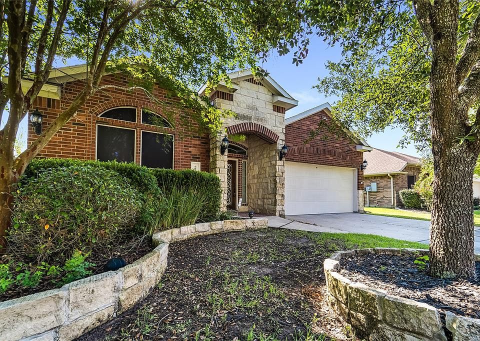 1st image of 6611 Blue Hollow Ln