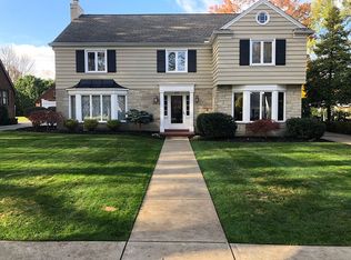 232 Seminole Dr, Erie, PA 16505
