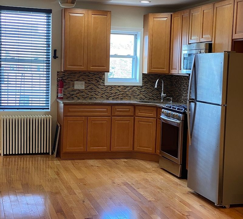 1st image of 510 President St Floor 3