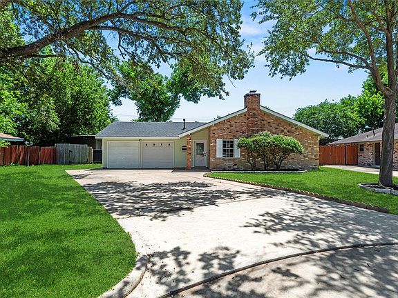 2nd image of 4014 Mona Lee Ln