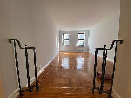 2nd image of 729 W 186th St APT 3B