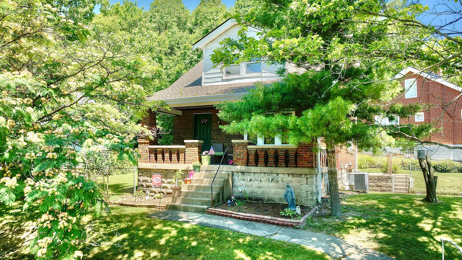 2039 New Linden Rd photo 1