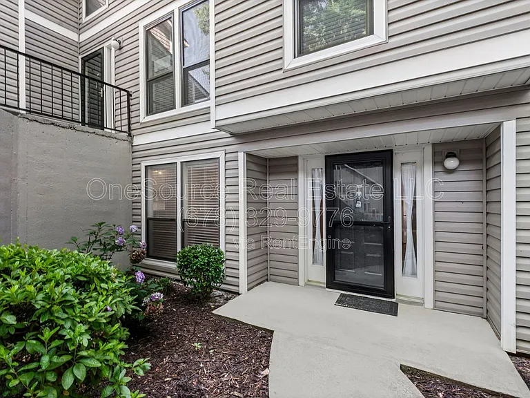 806 Wynnes Ridge Cir SE — Photo 5