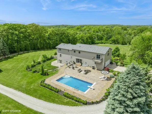 1694 Amana Rd NW, Swisher, IA 52338