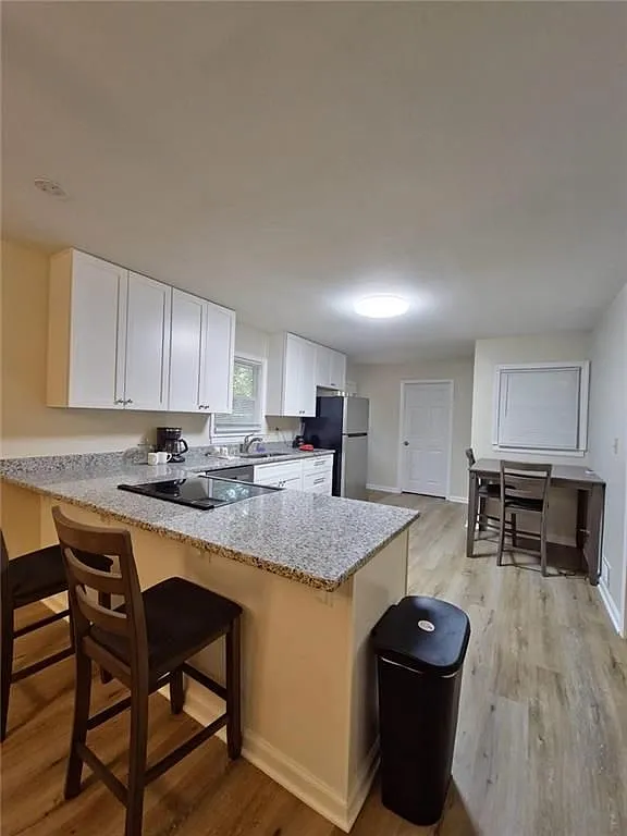 3 bed, 2.0 bath, 1527 sqft, $3,200 — Photo 4