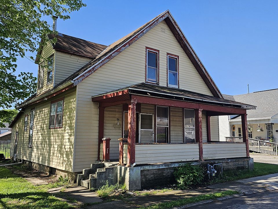 1st image of 211 W 4th St