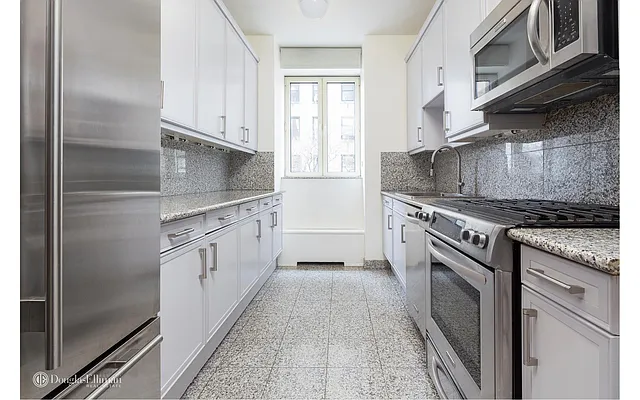 Rented by Douglas Elliman | media 5