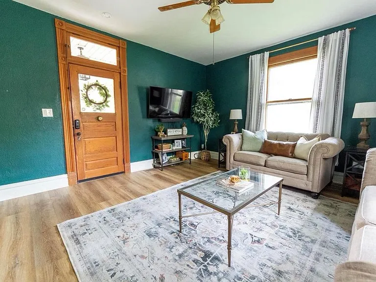 419 S Van Buren Ave — Photo 3