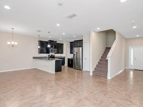 5th image of 10890 Alvara Way
