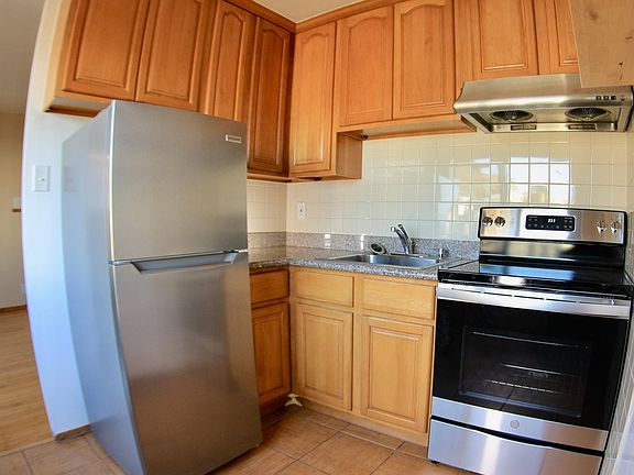 5th image of 1079 Pacheco St