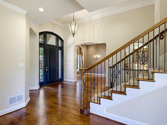 4th image of 6008 Laurel Valley Ct