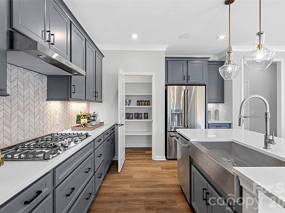 5th image of 4119 Roe Creek Dr #Mk7x1k