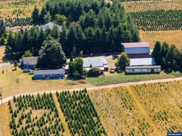 12716 S Dart Rd, Molalla, OR 97038