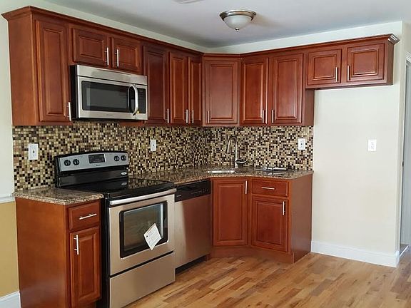 3rd image of 3400 Bronxwood Ave