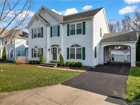100 Lexington Way South, Milford, CT 06461