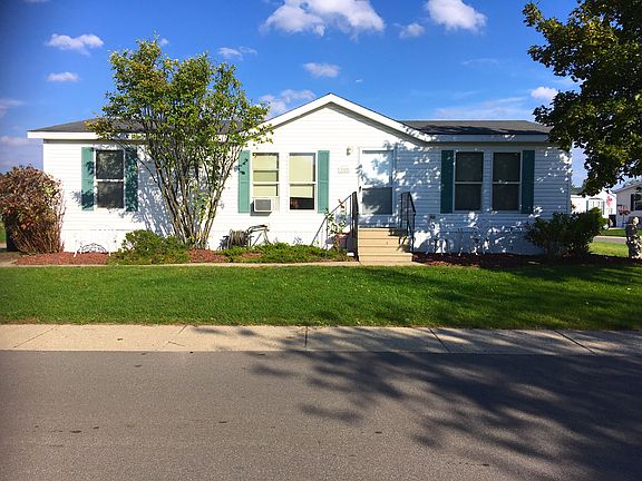 2nd image of 3322 Waverly Park