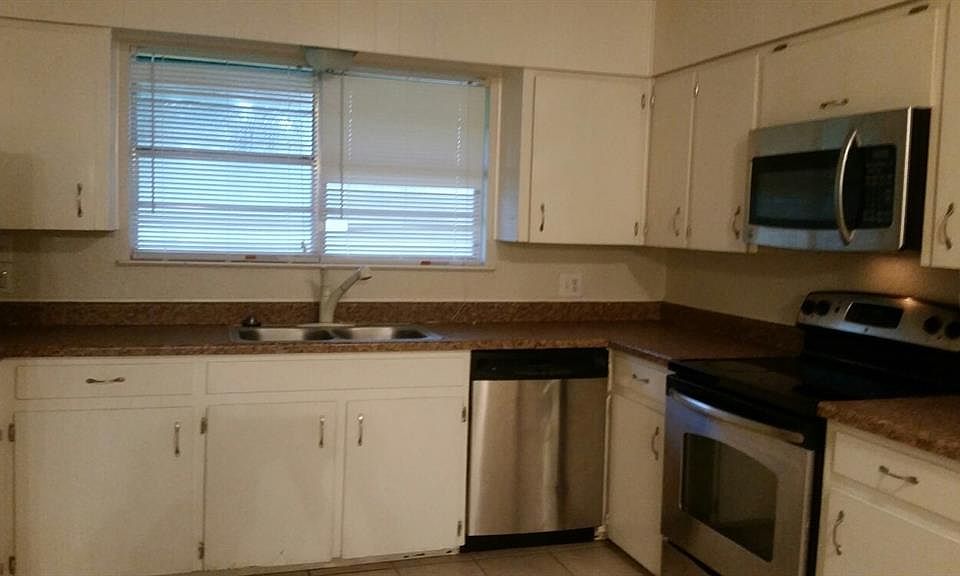 1st image of 1303 Avenue I