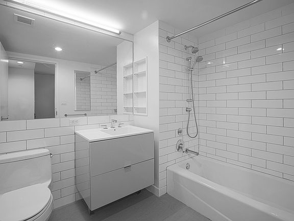 5th image of 400 W 113th St APT 107