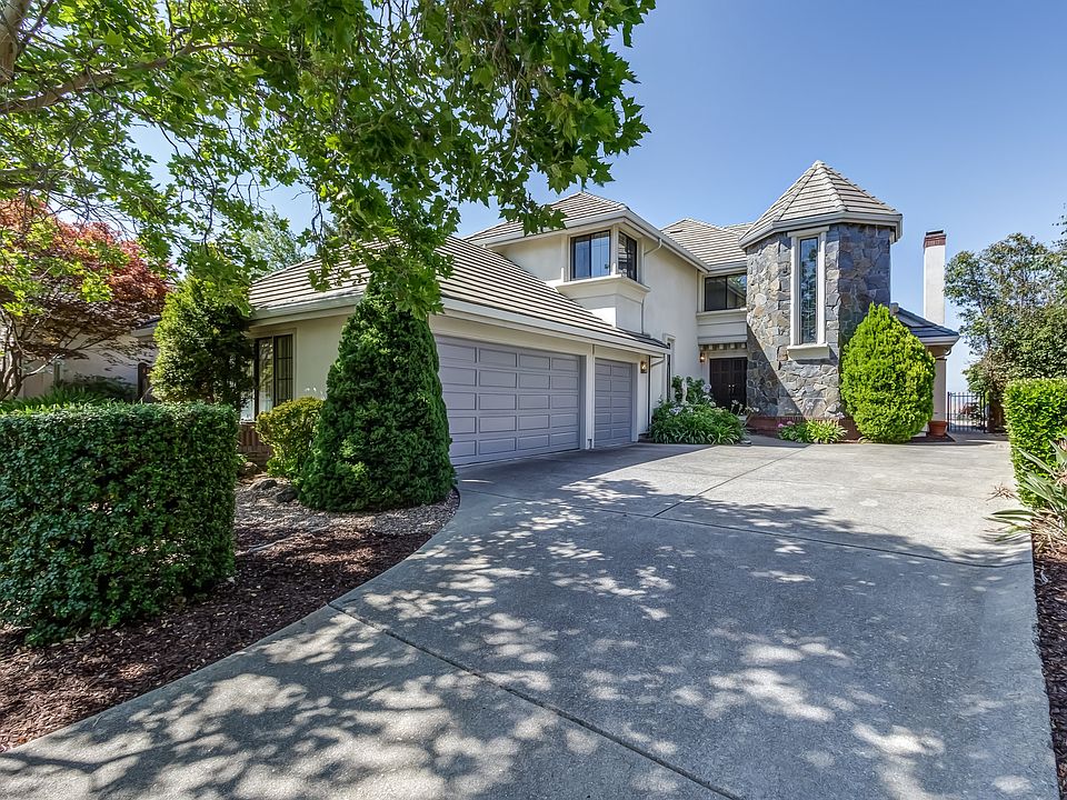 1st image of 649 Blue Spruce Dr
