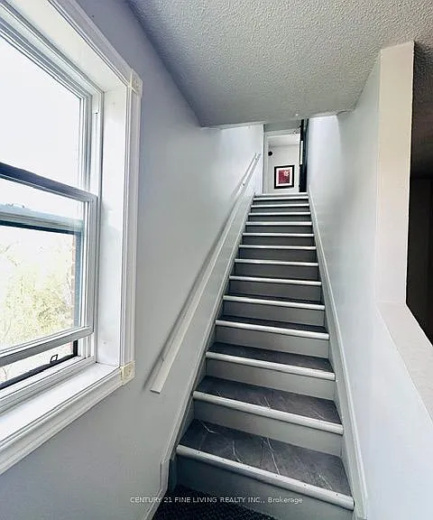 19 Church St N #8 — Photo 3