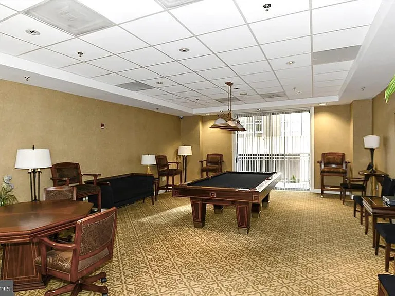 2726 Gallows Rd #1011 — Photo 31