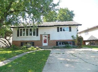5441 137th St, Crestwood, IL 60445