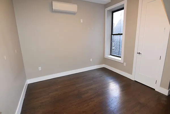 Rented by Zuz Realty | media 4