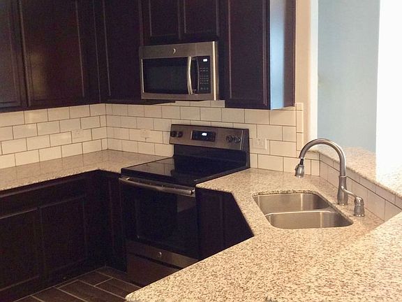 4th image of 114 Hidden Springs Dr