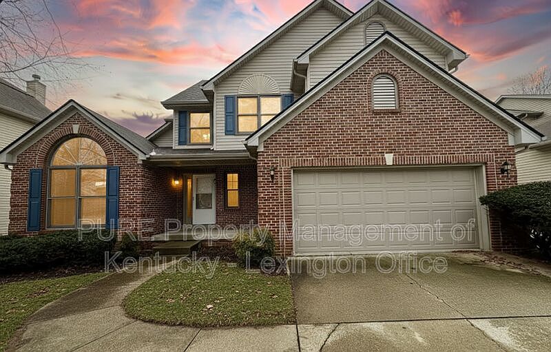 1st image of 552 Forest Hill Dr