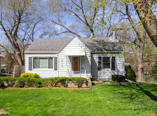 2708 53rd St, Des Moines, IA 50310