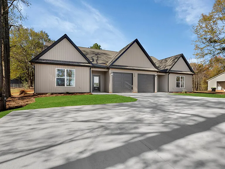 170 Weaver Rd #A — Photo 2