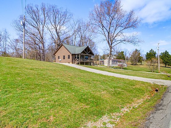 2nd image of 825 State Park Rd