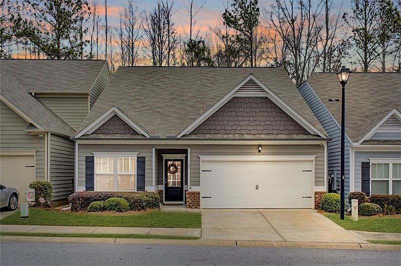 1st image of 127 Hickory Village Cir