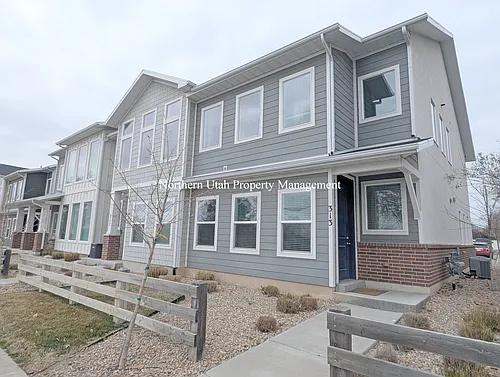 313 W 25 N Photo 1