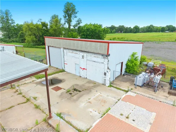 Interstate Highway 40 Exit St #321, Muldrow, OK 74948
