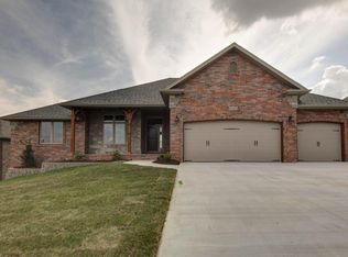 4684 E Hidden Oak Pl, Springfield, MO 65802