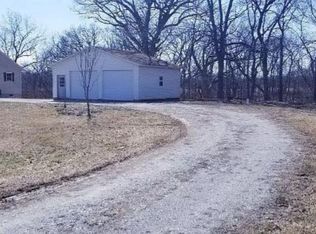 1402 250th St, Aledo, IL 61231