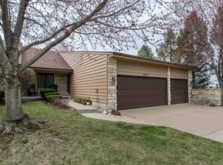 3369 E Ridge Dr, Bettendorf, IA 52722