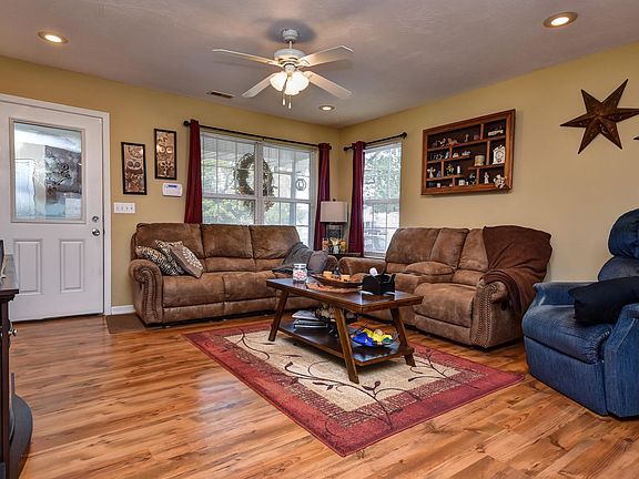 204 West South St-8