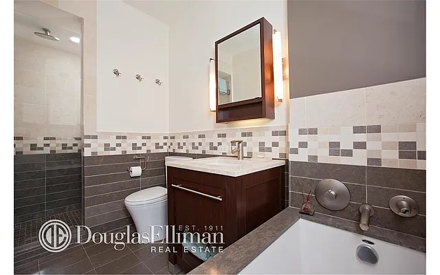 Rented by Douglas Elliman | media 14