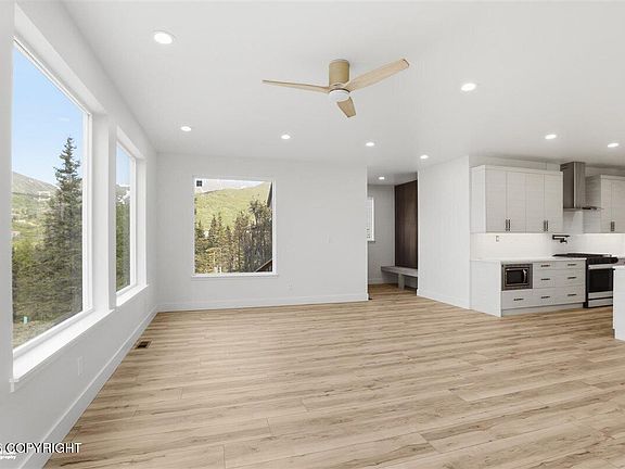 5th image of 7920 Viola Cir