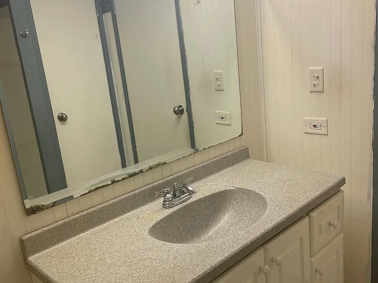 5S100 Pebblewood Ln #E5 — Photo 8