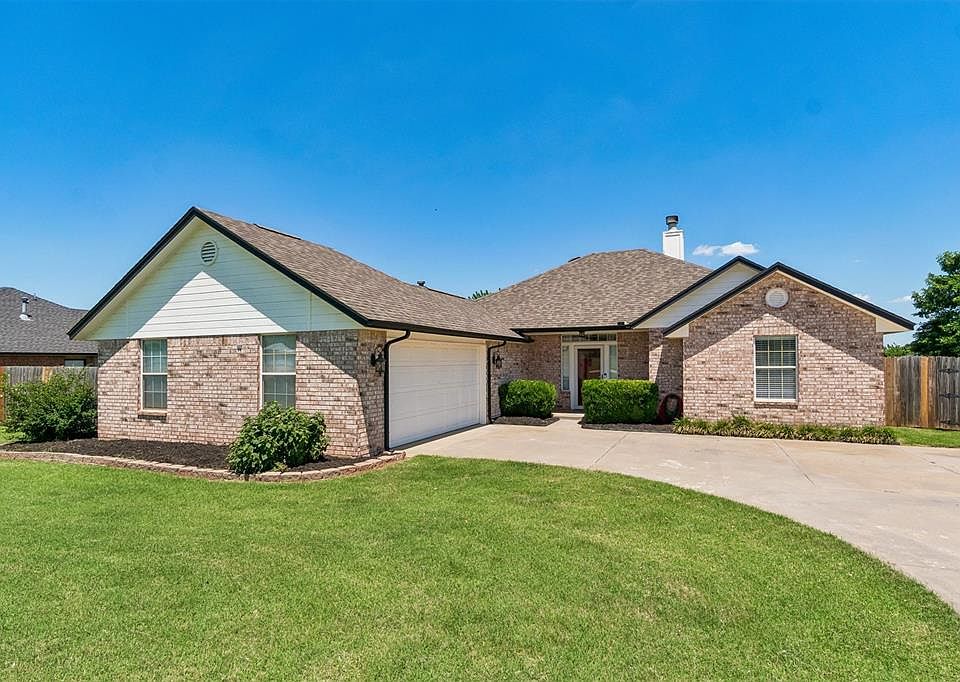1st image of 360 Candice Dr NW