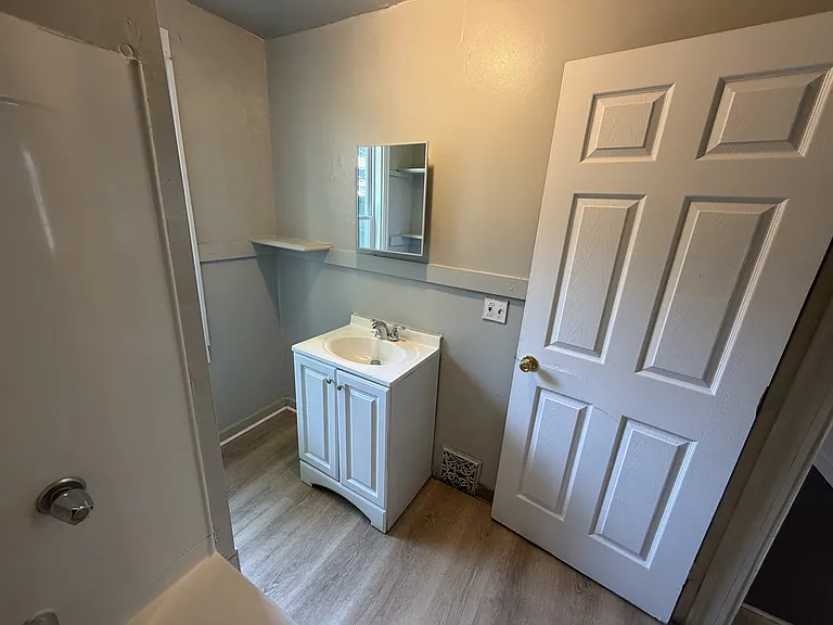 353 Champlain St — Photo 4