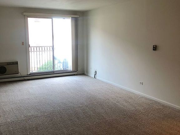 5th image of 9807 S Karlov Ave #201