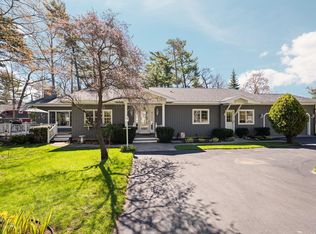 702 Ahgosa Trl, Traverse City, MI 49686