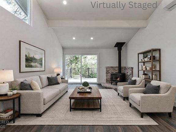 4th image of 830 Sheep Ranch Rd