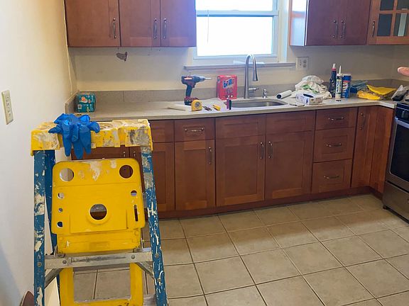 3rd image of 2320 Wickham Ave #2