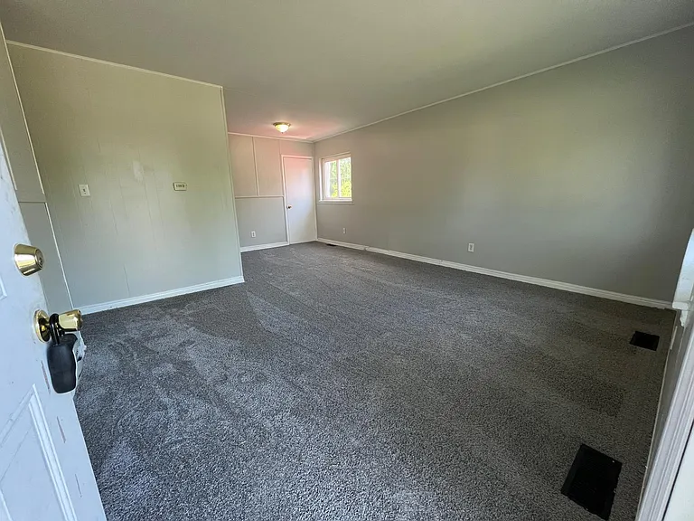 2089 Bancroft St — Photo 10